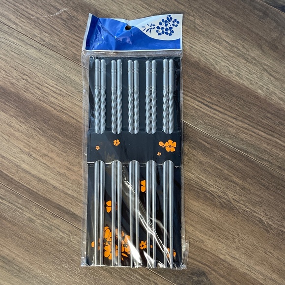 (New)- stainless steel chopsticks (FREE with purchase) - Picture 1 of 1